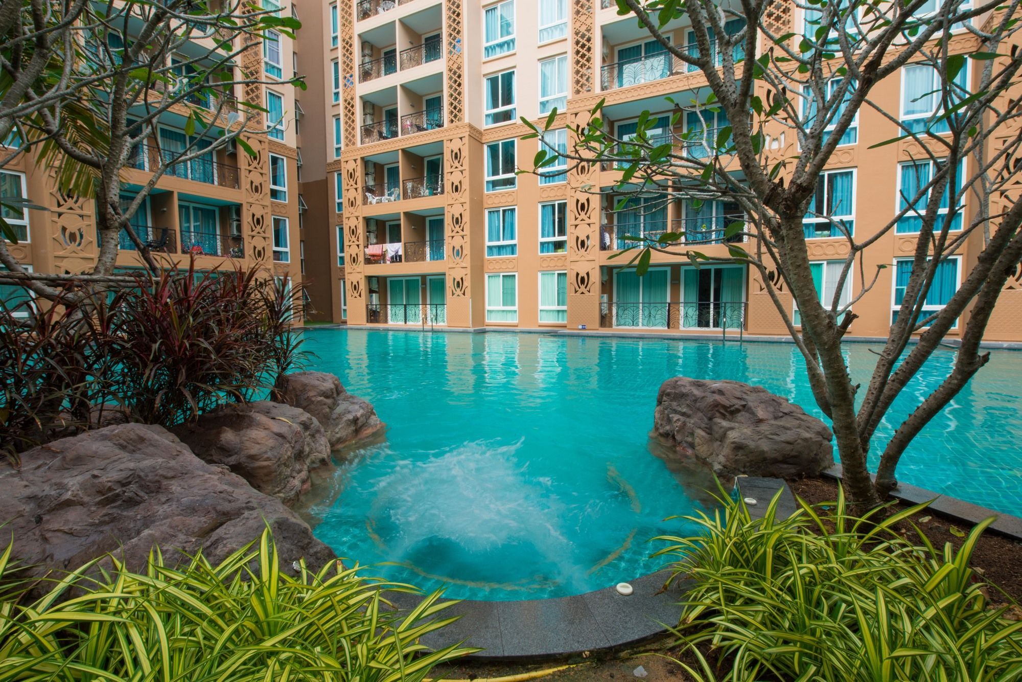 Atlantis Pattaya High Service Bãi biển Jomtien Ngoại thất bức ảnh