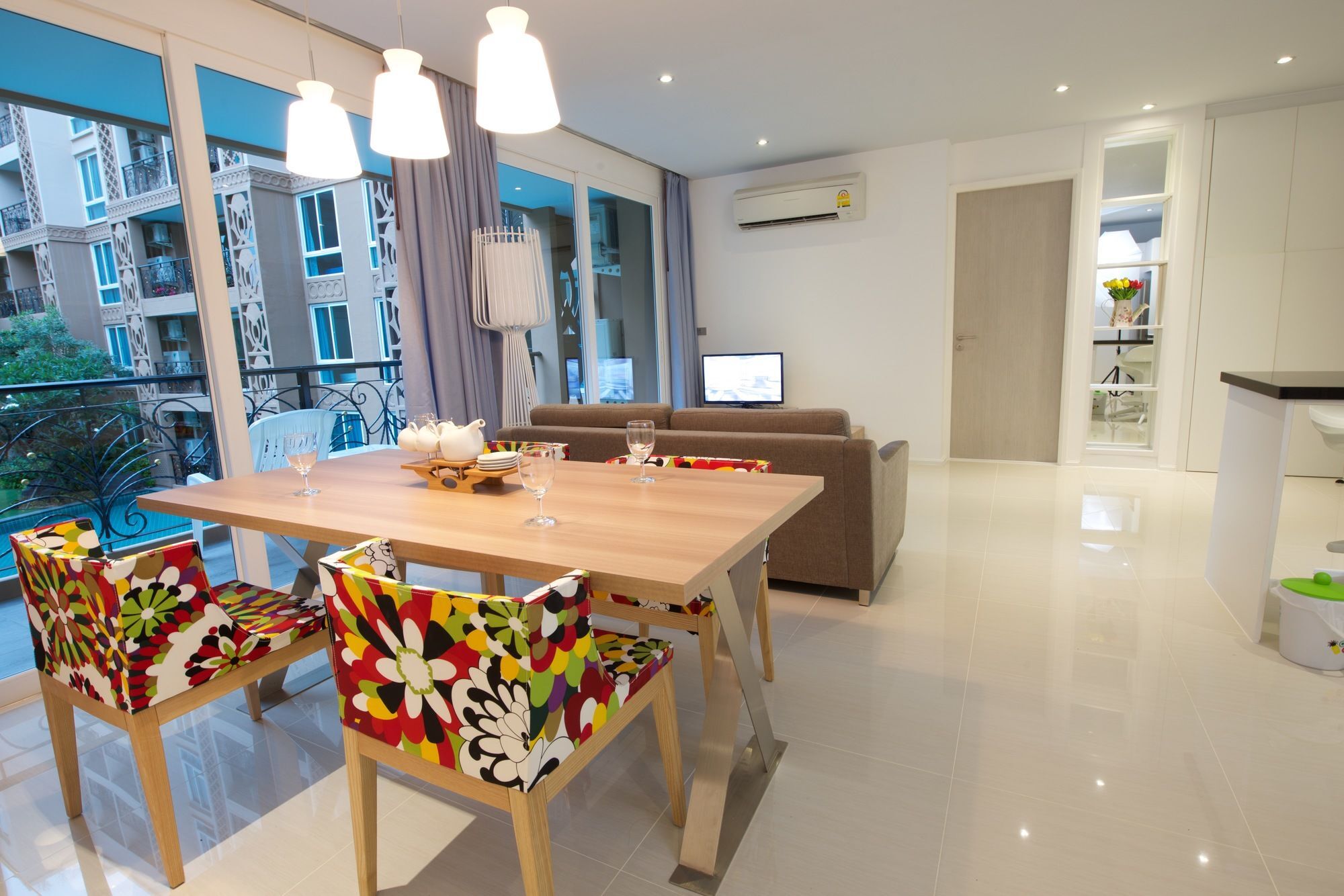 Atlantis Pattaya High Service Bãi biển Jomtien Ngoại thất bức ảnh